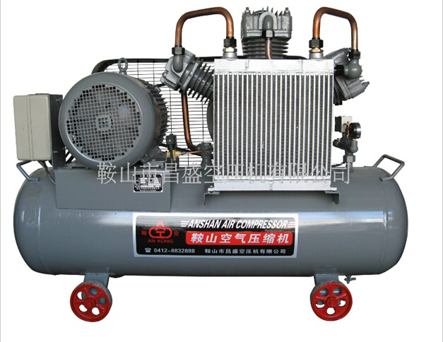 （中高壓無油空壓機）結(jié)構(gòu)緊湊、維修方便。
